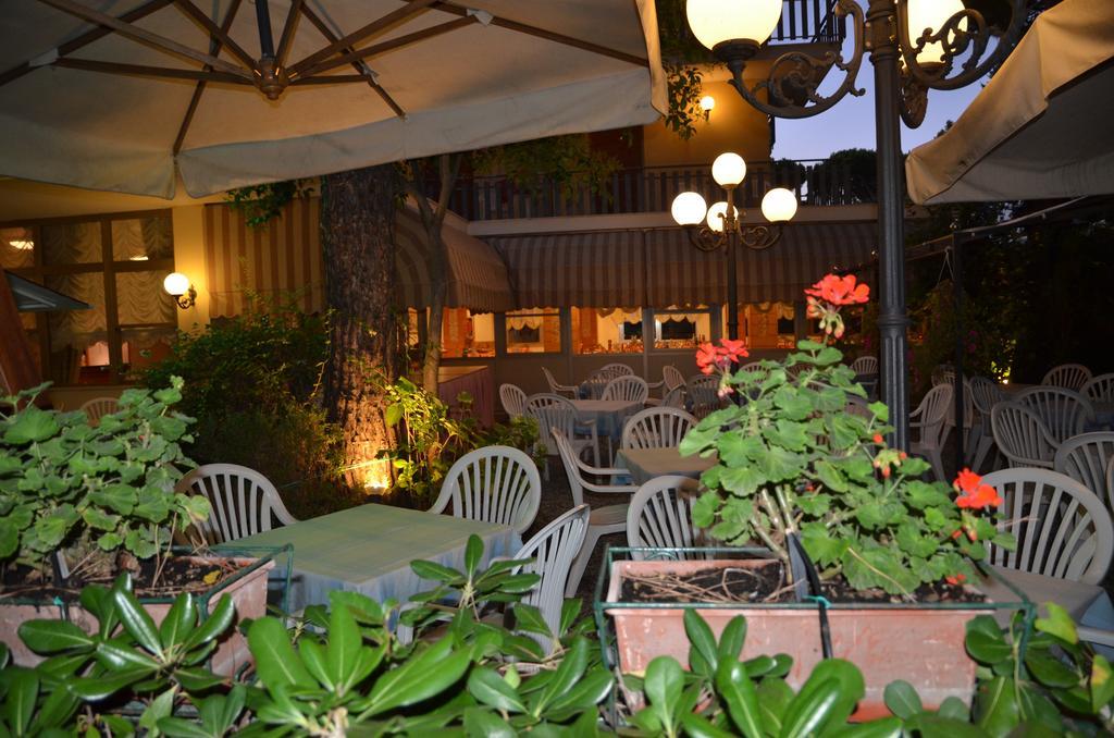 Hotel Monique Τσέρβια Εξωτερικό φωτογραφία