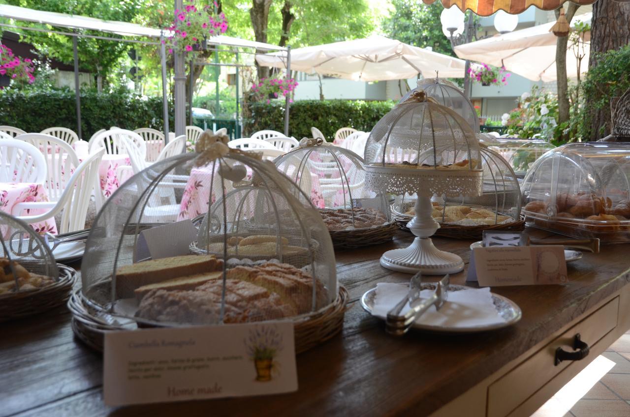 Hotel Monique Τσέρβια Εξωτερικό φωτογραφία