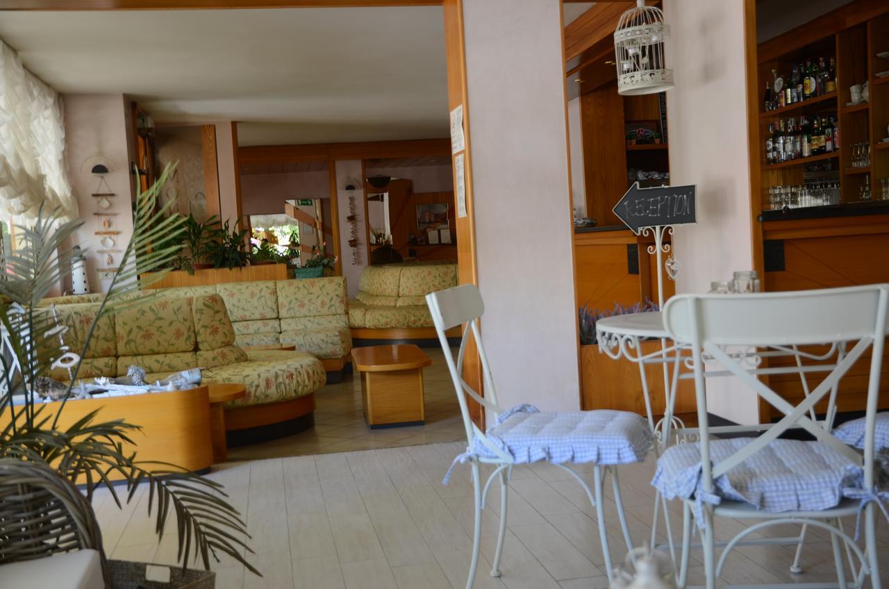 Hotel Monique Τσέρβια Εξωτερικό φωτογραφία